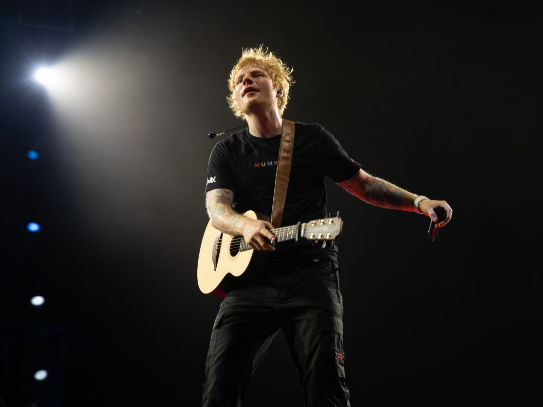 Ed Sheeran spiller to koncerter i Danmark i 2025